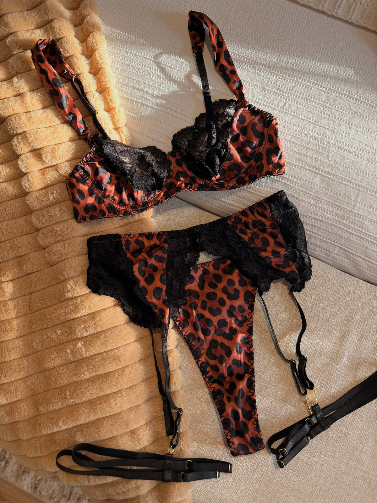 Ravelle Garter